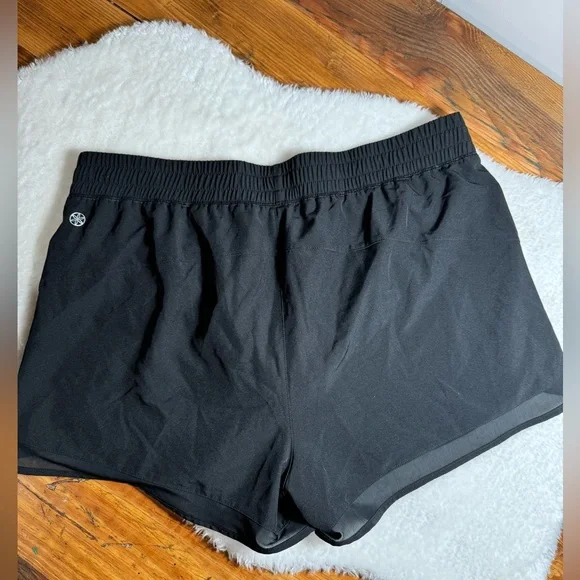 EUC GAIAM Luna Mesh Woven Performance Shorts XL Black moisture wicking quick dry - Picture 11 of 11